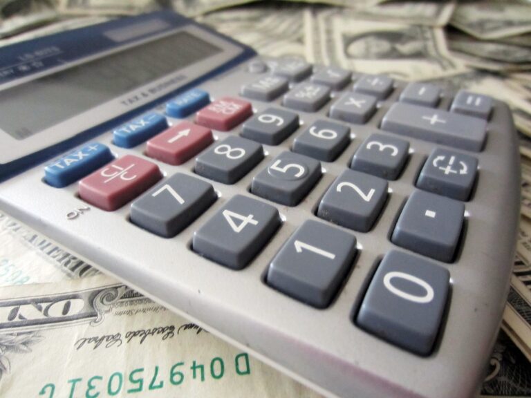 Calculating white-label development pricing